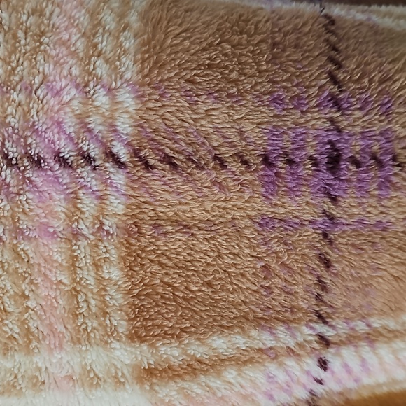 Robe - Picture 11 of 16